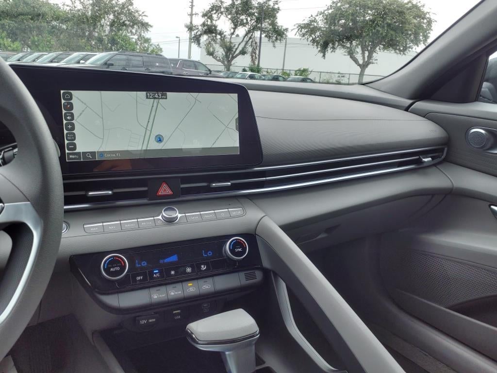 2024 Hyundai ELANTRA SEL