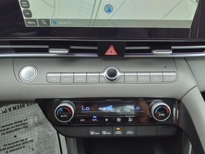 2024 Hyundai ELANTRA SEL