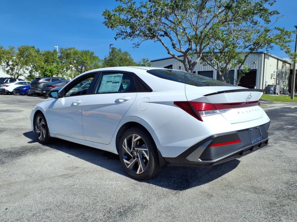 2025 Hyundai ELANTRA SEL Sport