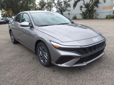 2024 Hyundai ELANTRA SEL