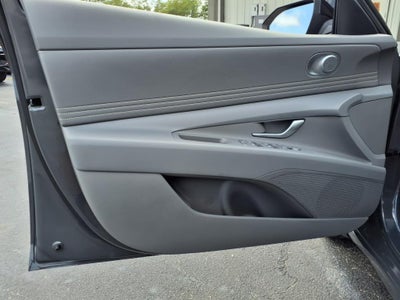 2025 Hyundai ELANTRA HYBRID SEL Sport