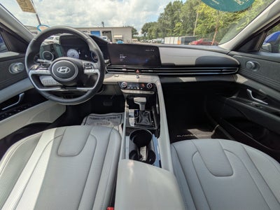 2025 Hyundai ELANTRA Limited