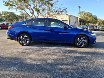 2025 Hyundai ELANTRA Limited