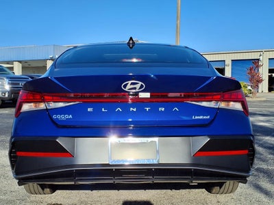 2025 Hyundai ELANTRA Limited