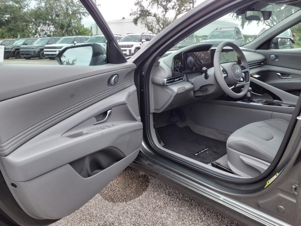 2025 Hyundai ELANTRA SEL Convenience
