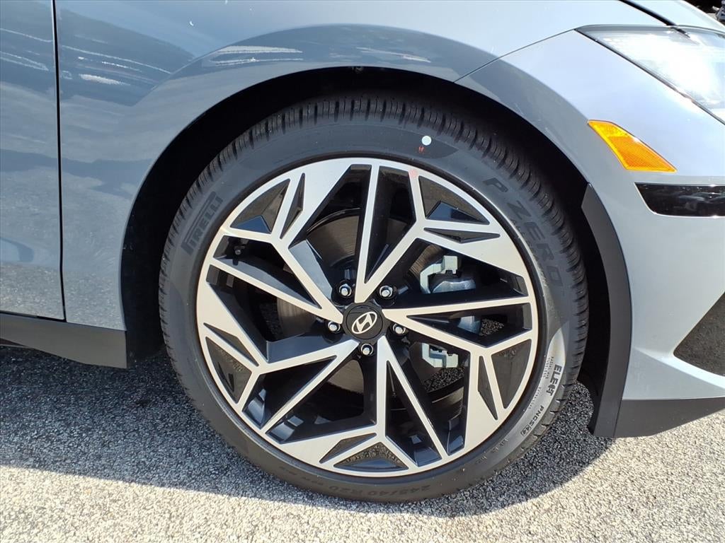 2025 Hyundai IONIQ 6 SEL