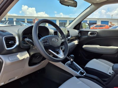 2025 Hyundai VENUE SEL