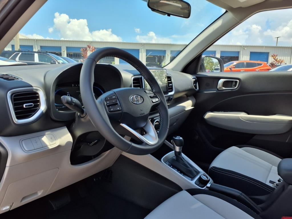 2025 Hyundai VENUE SEL