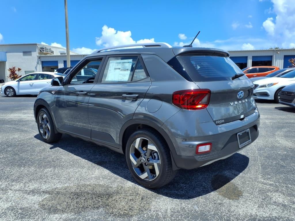 2025 Hyundai VENUE SEL