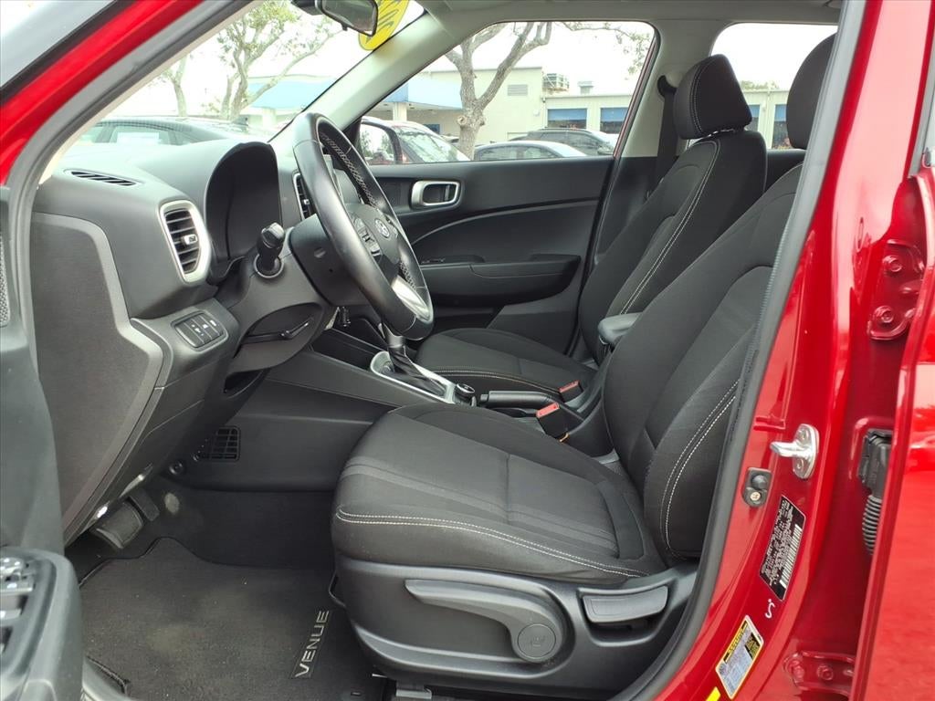 2022 Hyundai VENUE SEL