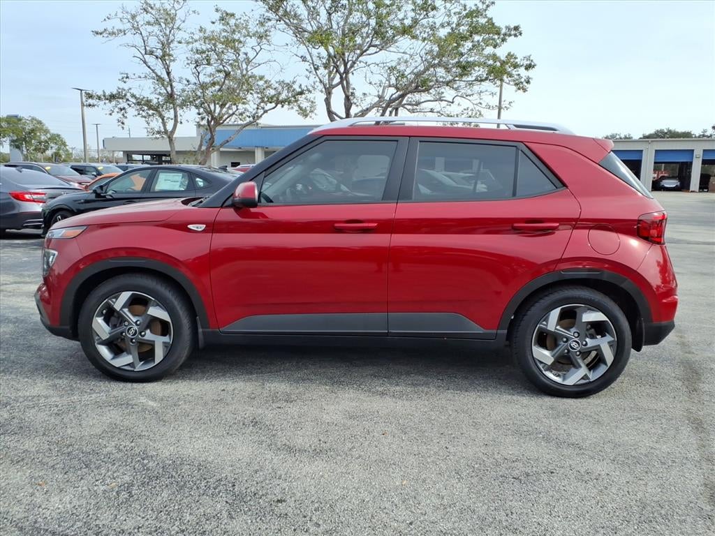 2022 Hyundai VENUE SEL