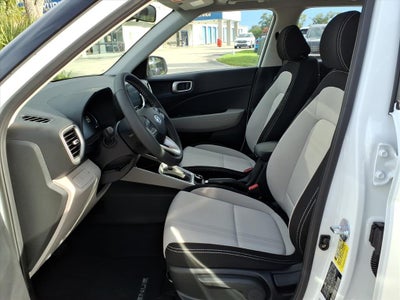 2025 Hyundai VENUE SEL