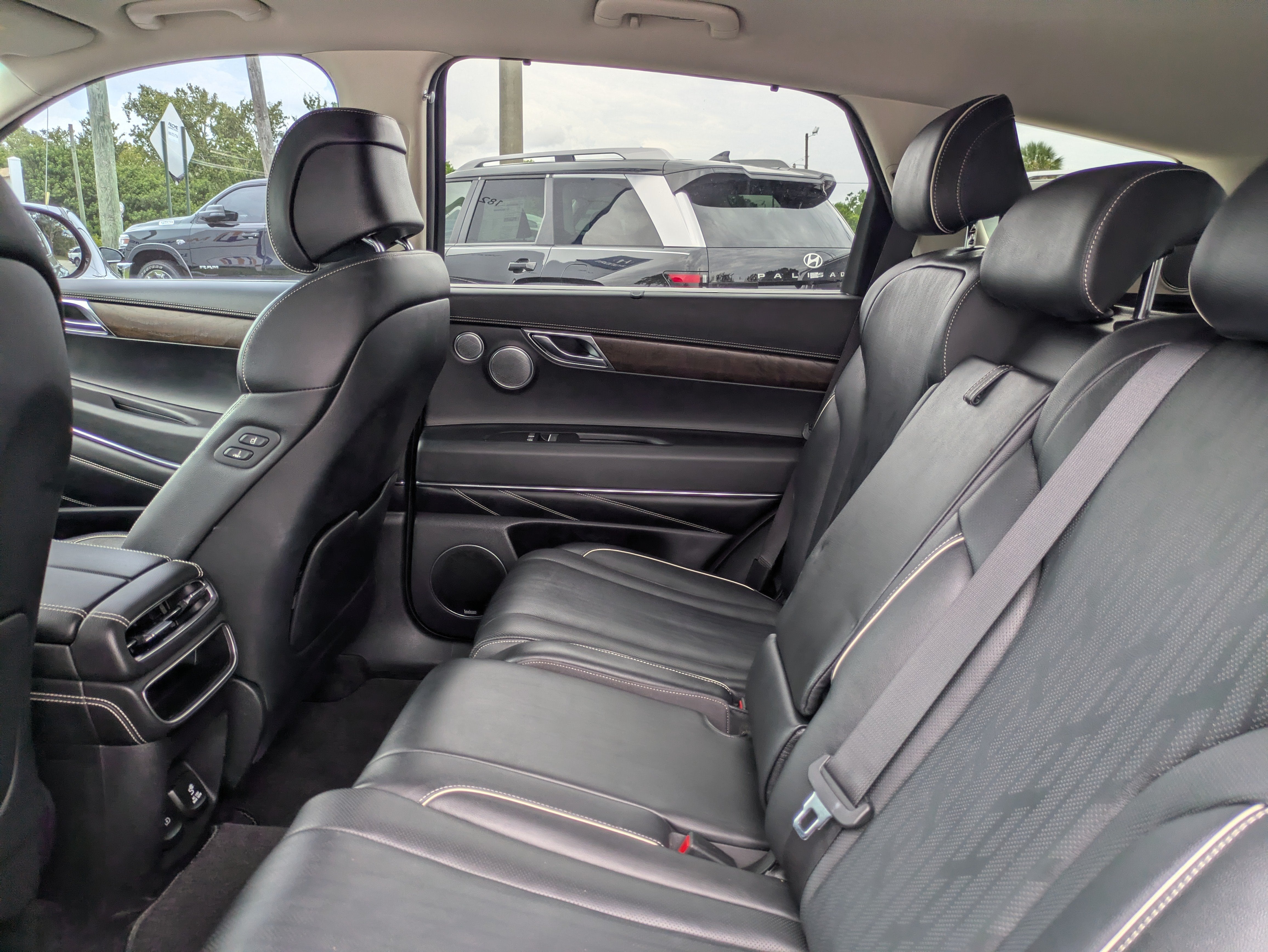 2022 GENESIS GV80 Standard - Photo 15