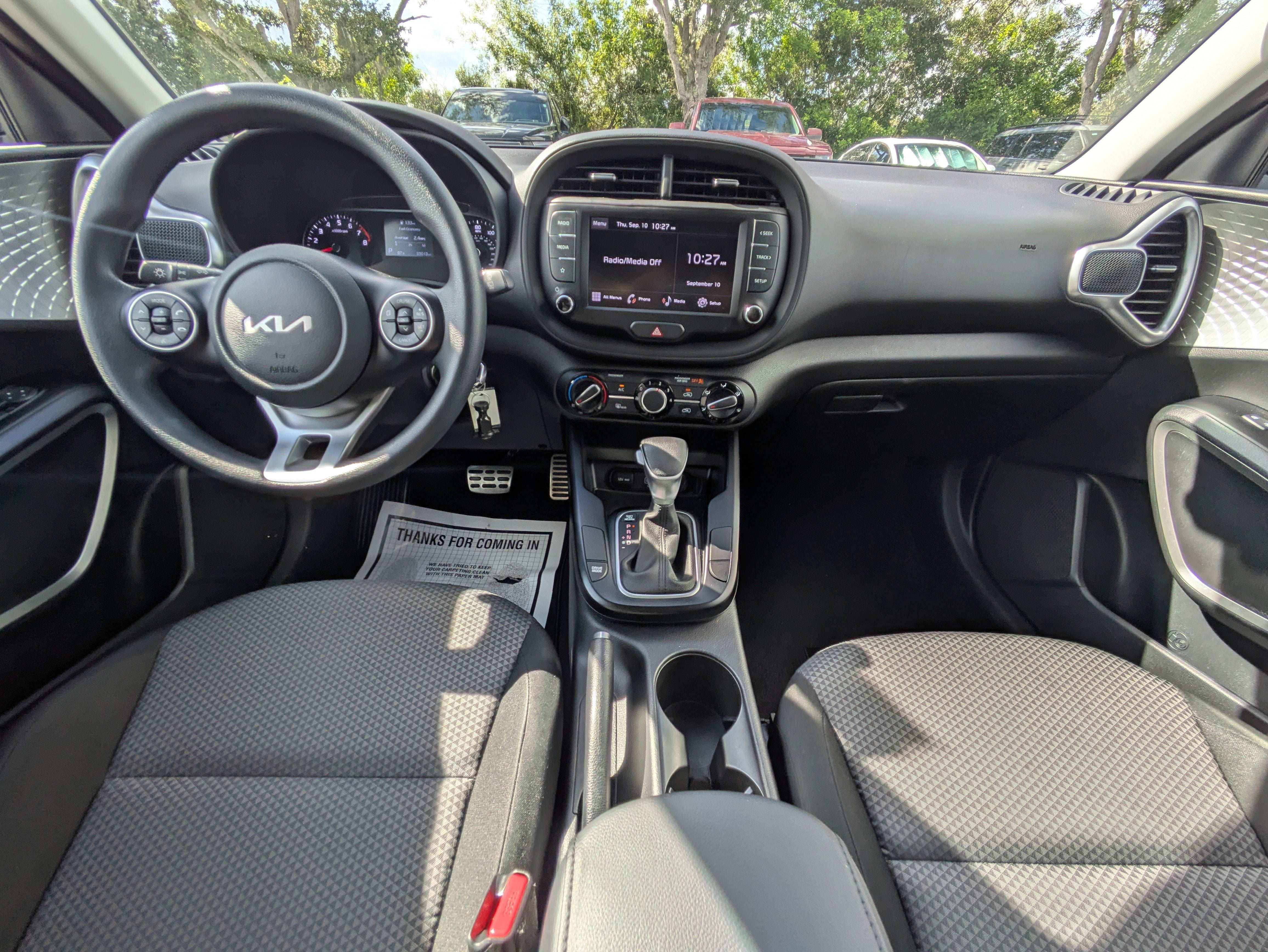 2022 Kia Soul LX - Photo 16