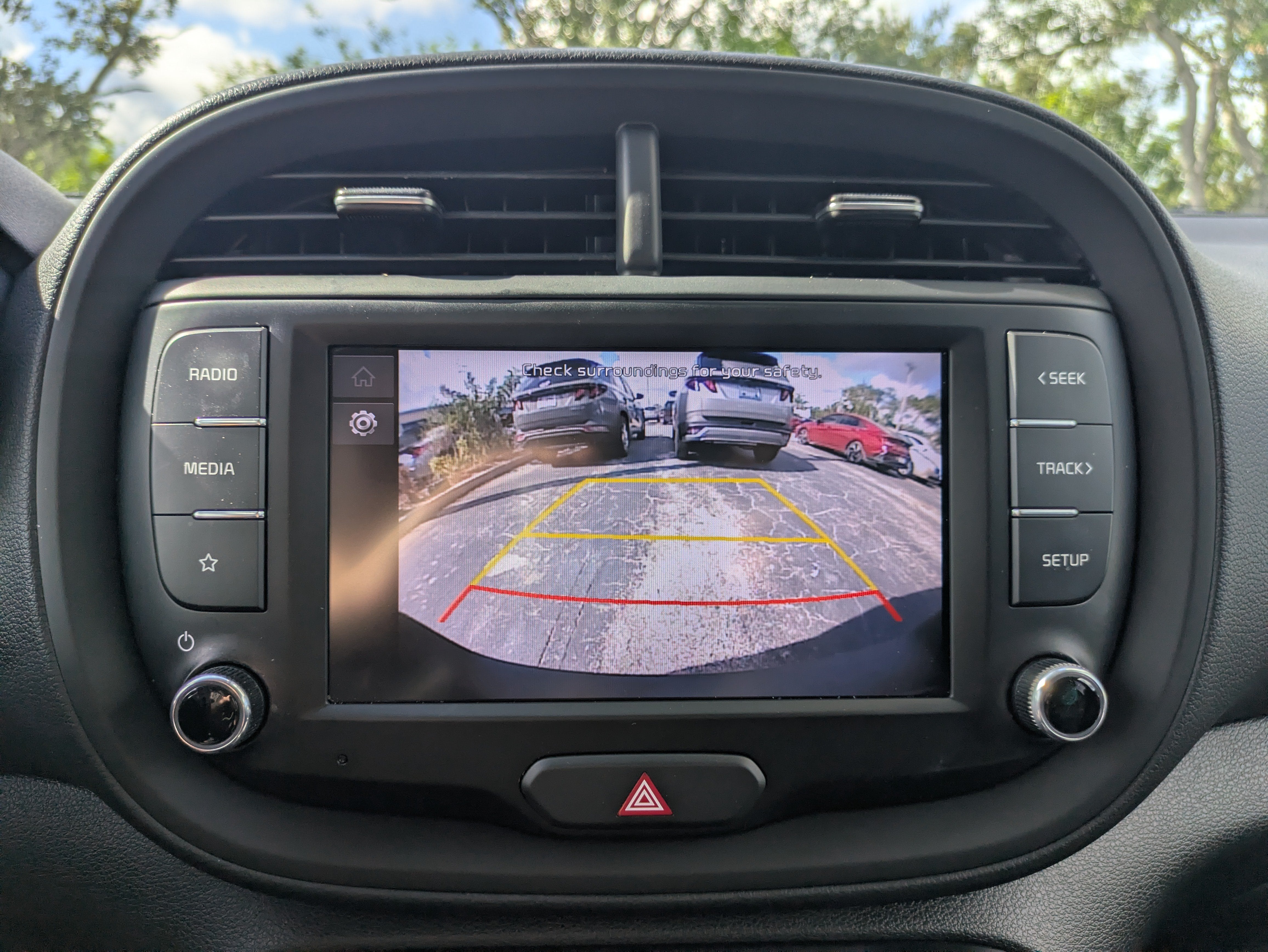 2022 Kia Soul LX - Photo 21