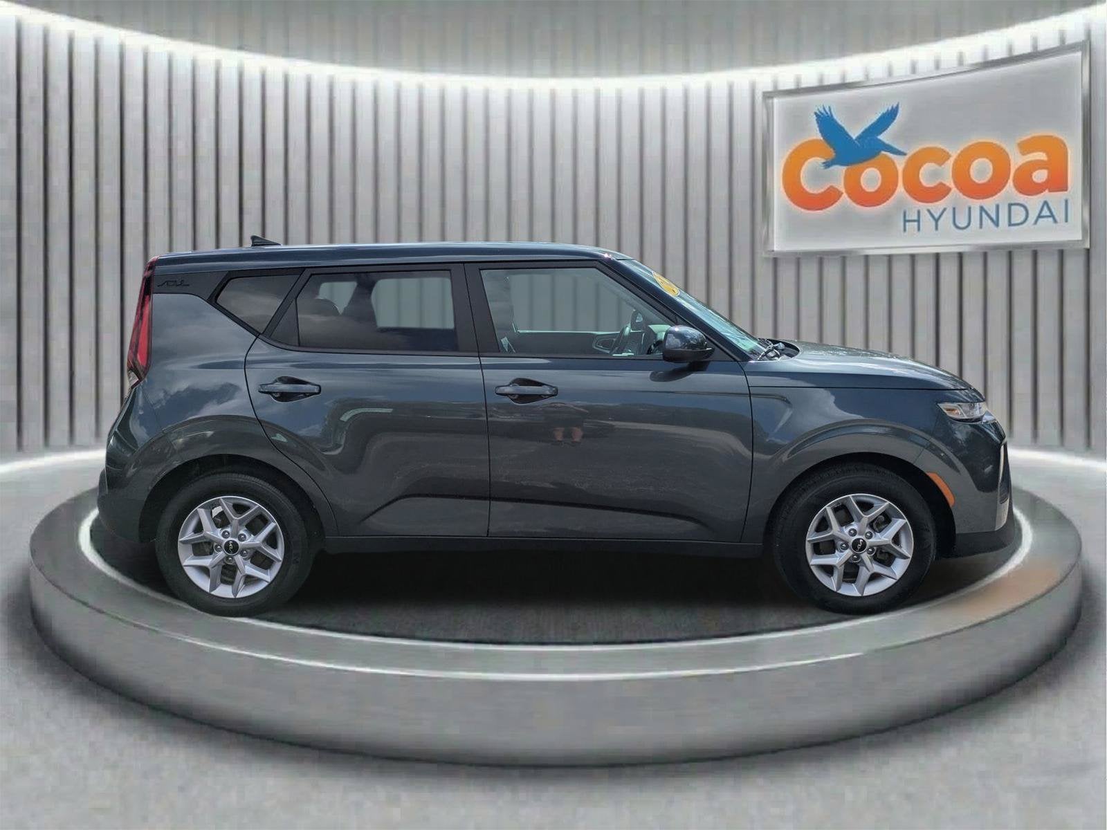 2022 Kia Soul LX - Photo 3