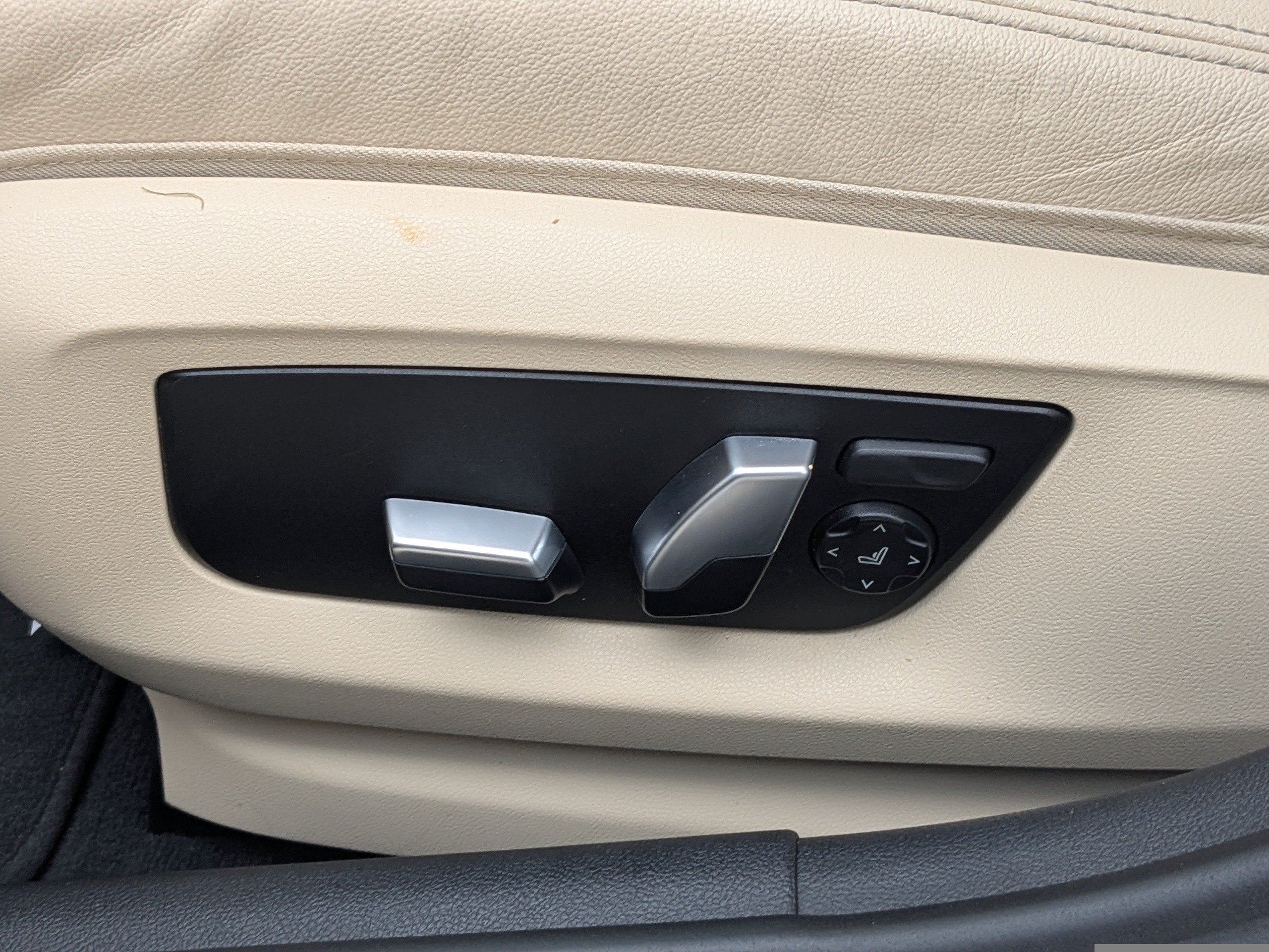 2022 BMW 5 Series 530e